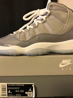 Nike Air Jordan 11 Retro Cool Gray Sneakers
